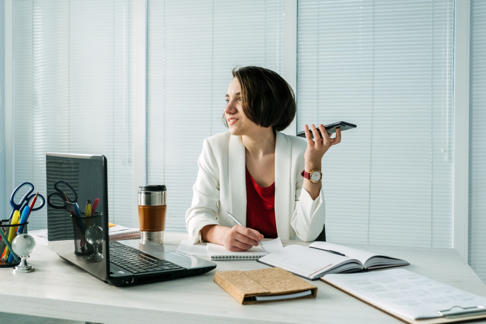 Déontologie en avocature : comprendre les principes et les enjeux pour une profession responsable